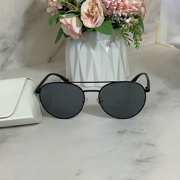 New Michael Kors Hartley Sunglasses - Picture 2 of 5